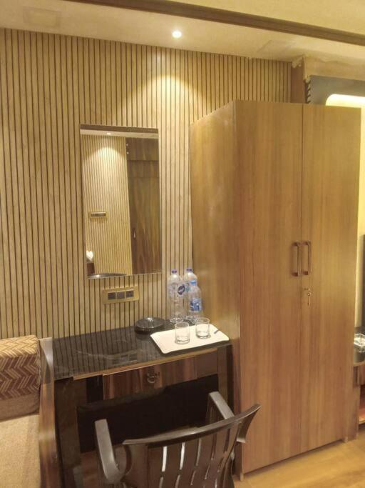 Ostro Inn Studio Apartment Kolkata Eksteriør bilde